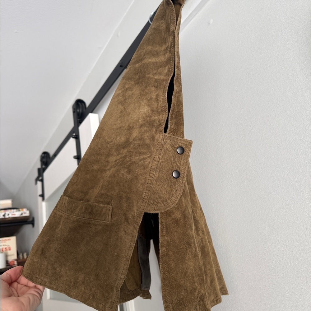 ✨ Vintage Suede Leather Vest – Made in Korea ✨ - Picture 3 of 4